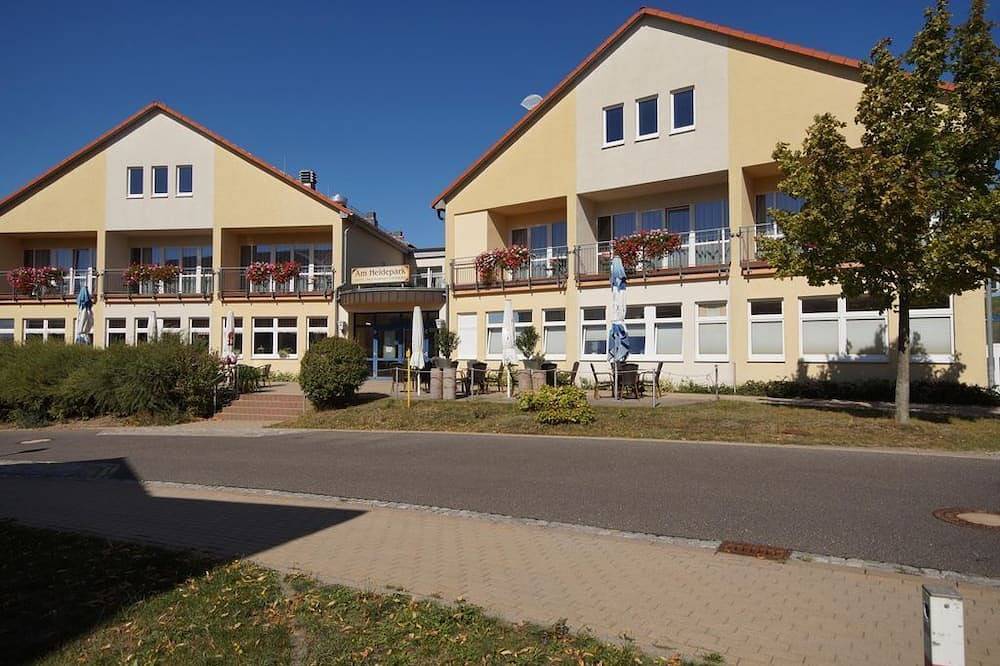 Hotel Am Heidepark - Doppelzimmer, Dusche oder Bad, Wc in Dippoldiswalde, Osterzgebirge