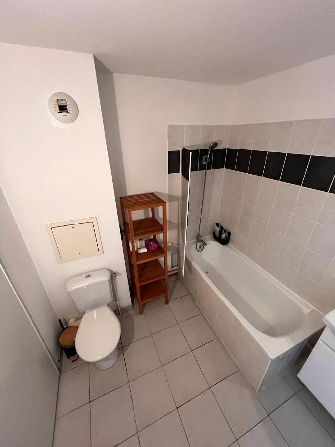 Appartement entier, Bel Apartement - Parking Wifi - Bordeaux in Villenave-d'Ornon, Région de Bordeaux