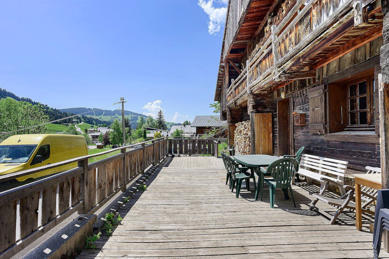 Chalet 'Le Planay' with Mountain View, Private Terrace and Wi-Fi in Notre-Dame-de-Bellecombe, Albertville region