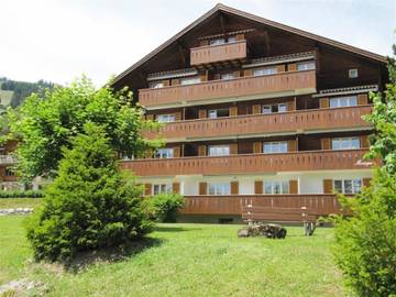 Gîte pour 4 personnes, avec balcon à Saanen