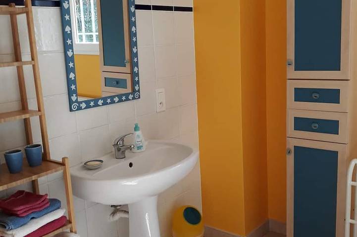 Gîte pour 6 personnes, avec piscine ainsi que jardin et terrasse à Laurac - 3