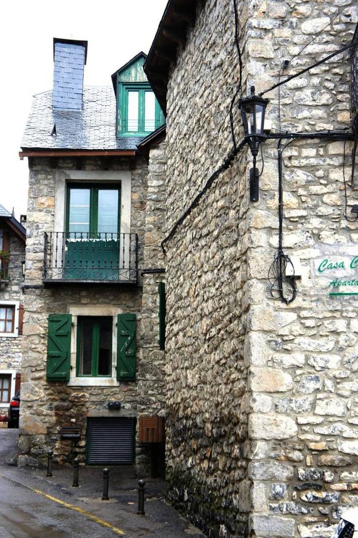 Apartamento de vacaciones para 4 personas, con vistas y balcón en Valle de Tena - 2