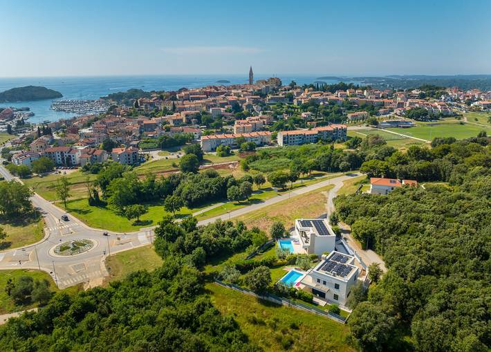 Location de vacances pour 8 personnes, avec jardin ainsi que piscine et sauna à Vrsar - 3