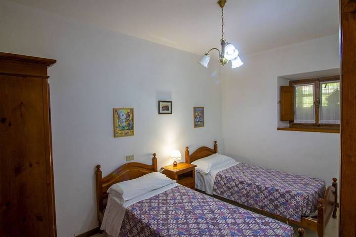 Magnifica villa indipendente per 18 ospiti con piscina privata, WIFI, TV, veranda e animali ammessi in Cortona, Provincia di Arezzo