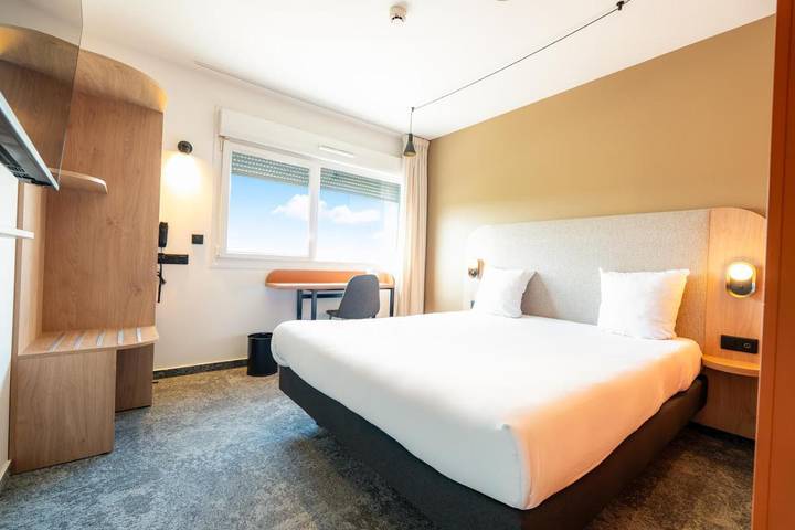 Hôtel pour 2 personnes, avec terrasse, animaux acceptés à Bezannes - 2