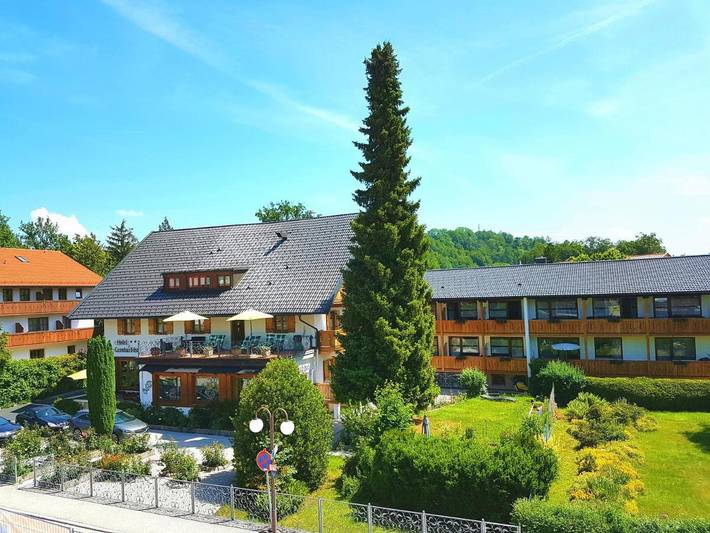 Hotel, mit Terrasse und Whirlpool sowie Garten und Sauna