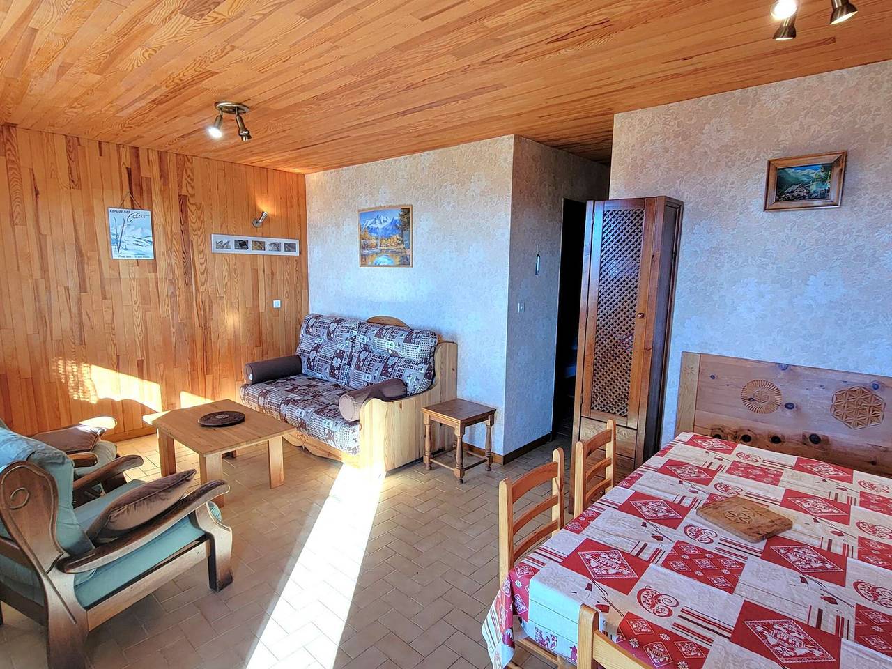 Apartamento entero, Encantador apto 4 pers, cerca de esquí y senderismo, balcón, admite animales in Saint-Michel-de-Chaillol, Parque Nacional de los Ecrins