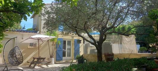 Villa pour 6 personnes, avec piscine ainsi que vue et jardin à Marseille