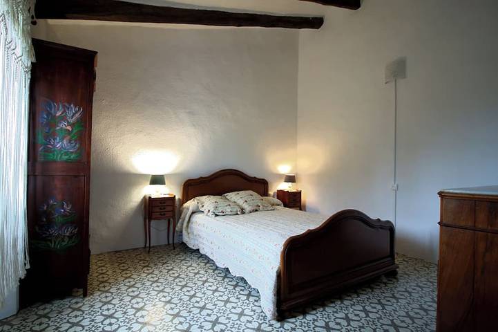Gîte pour 10 personnes, avec jardin dans San Martin Sarroca - 4