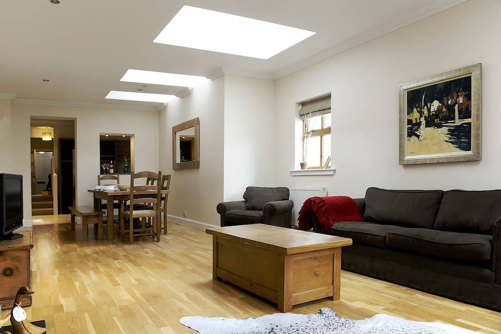 Log Cabin for 10 People in St Andrews, Fife region