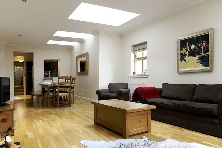 Log cabin for 10 people, with terrace and garden in St Andrews