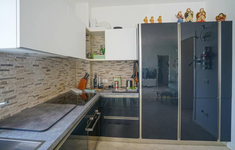 Accogliente appartamento con piscina, WiFi e parcheggio - Vicino a Magliolo in Magliolo, Alpi Liguri