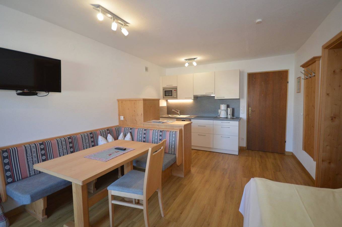 Ganze Ferienwohnung, Pension Sonnenhof - Elfriede Kaltschmid in Walchsee, Kaiserwinkl