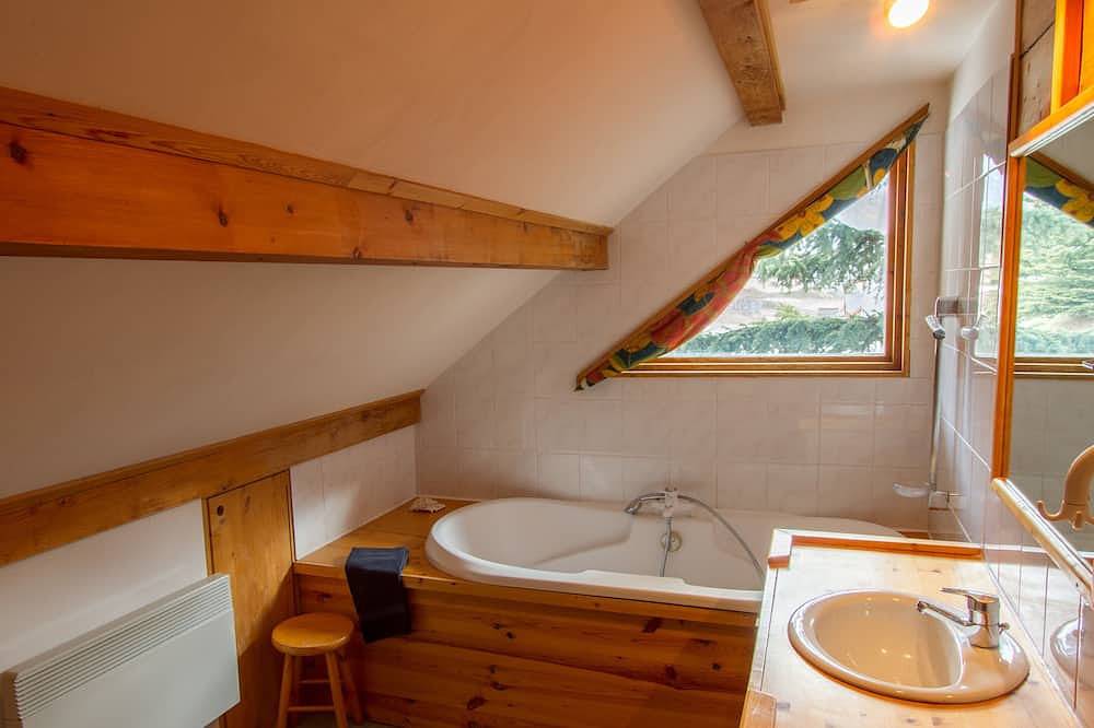 Chalet L'Elva: Hameau des Hautes Alpes Nevache Chazals in Névache, Briançon region