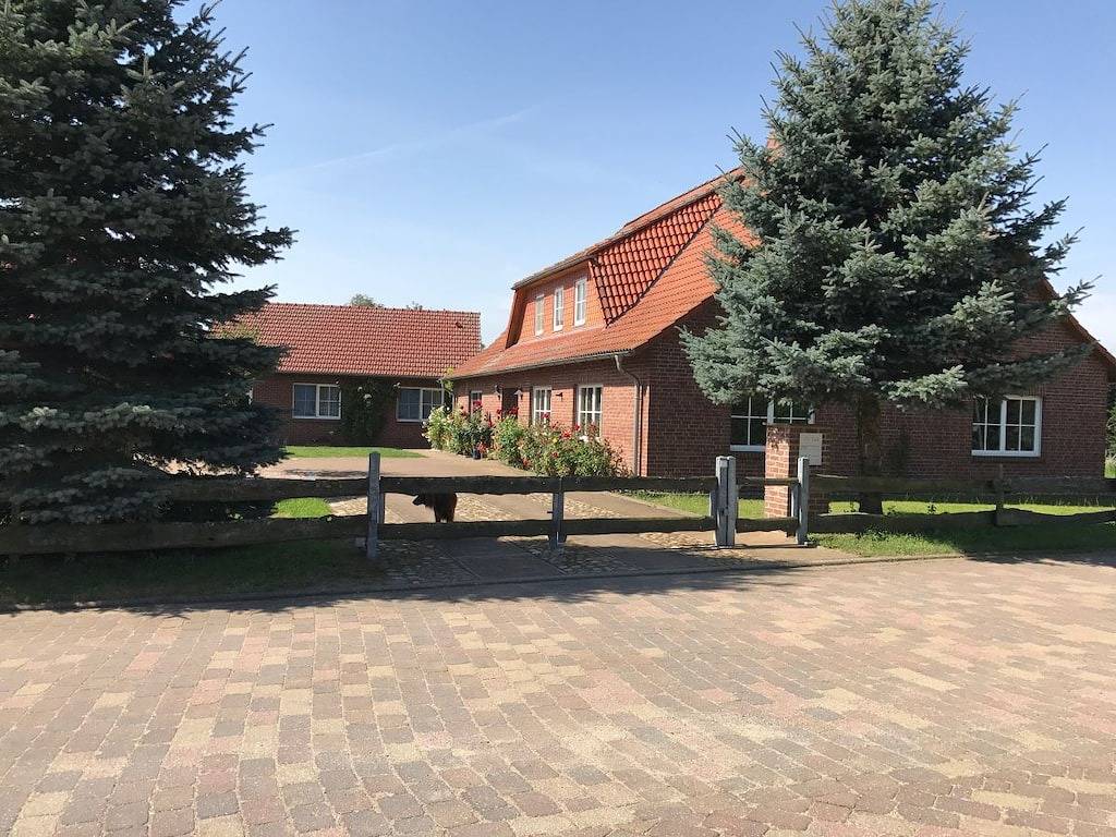 Reizende 1-Zimmer-Wohnung mit Terrasse in der Nähe des Thurower Sees in Carpin, Mecklenburg-Strelitz
