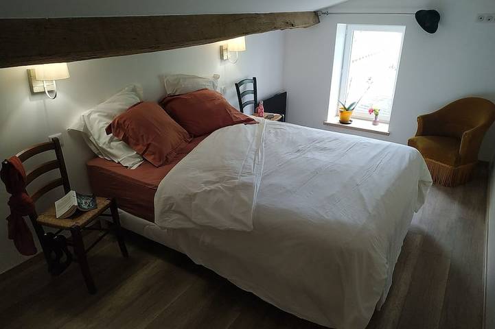 Location de vacances pour 2 personnes, avec jardin ainsi que terrasse et jacuzzi à Berson - 2