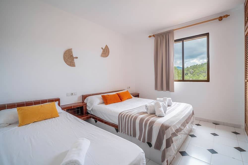 Entire apartment, Es Grop Vista Mar in S'Arenal Petit, Sant Joan de Labritja