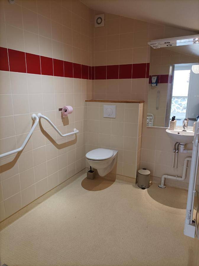 Location de vacances pour 2 personnes, avec terrasse ainsi que vue et jardin, animaux acceptés dans Puycapel - 4