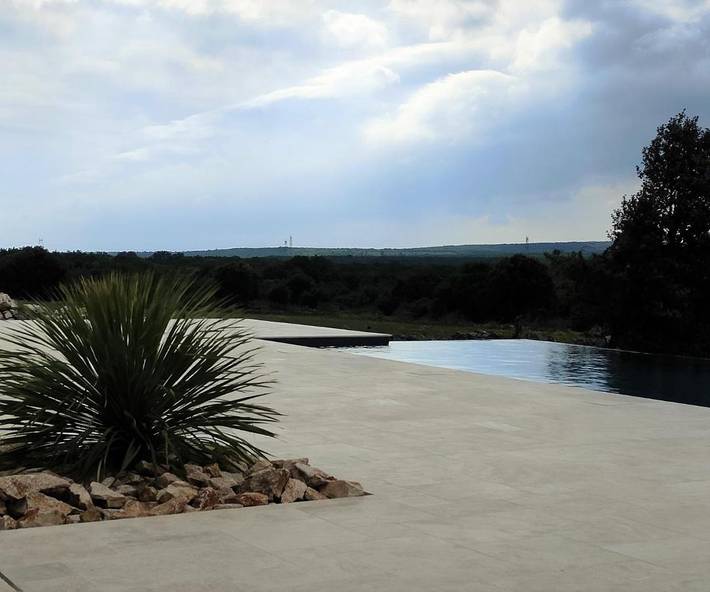 Location de vacances pour 16 personnes, avec vue ainsi que jardin et piscine à Gras - 4