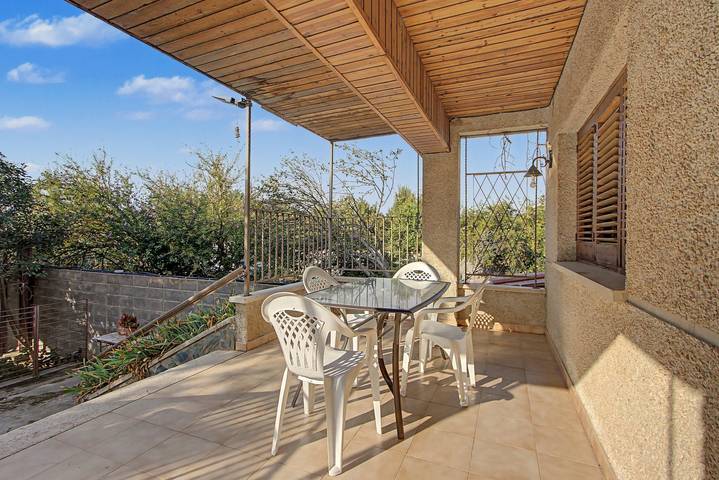 Landhaus 'Marina' mit privater Terrasse, eigenem Garten und WLAN in Lleida, Costers del Segre