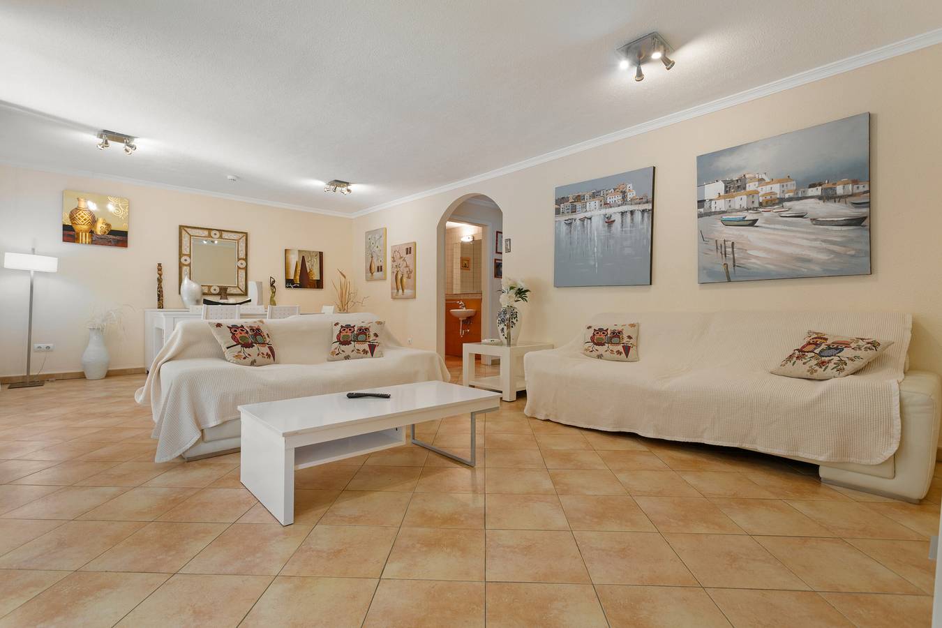 Ferienvilla 'Private Pool Los Cristianos' mit Bergblick, Wlan und Klimaanlage in Los Cristianos, Arona