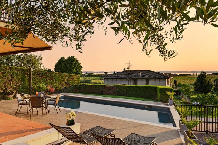 Villa für 9 Personen, mit Seeblick und Pool sowie Garten, mit Haustier in Lazise - 4