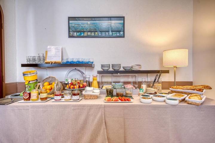 Hôtel pour 2 personnes, avec terrasse, animaux acceptés dans Plage de Lanséria - 2