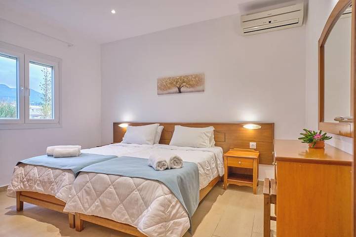 Bungalow für 5 Personen, mit Garten und Balkon auf Korfu - 2