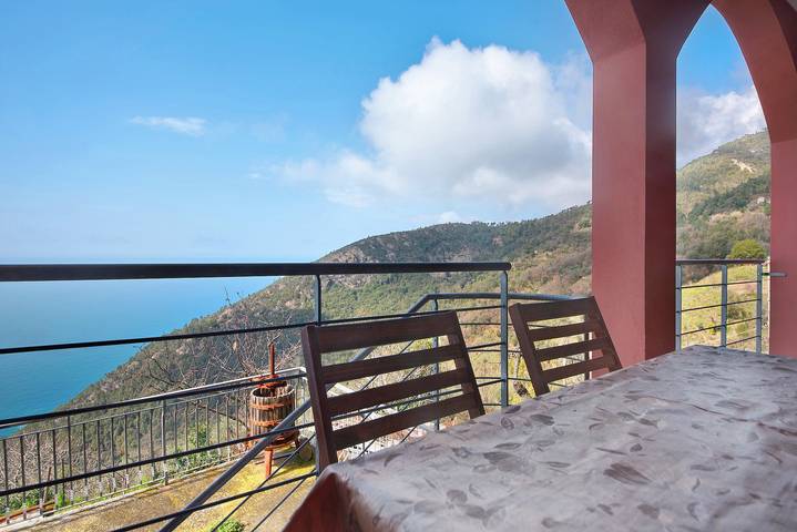 Appartamento intero, Appartamento "Casa Mare Montaretto 2" con vista mare, terrazza privata e Wi-Fi in Montaretto, Bonassola