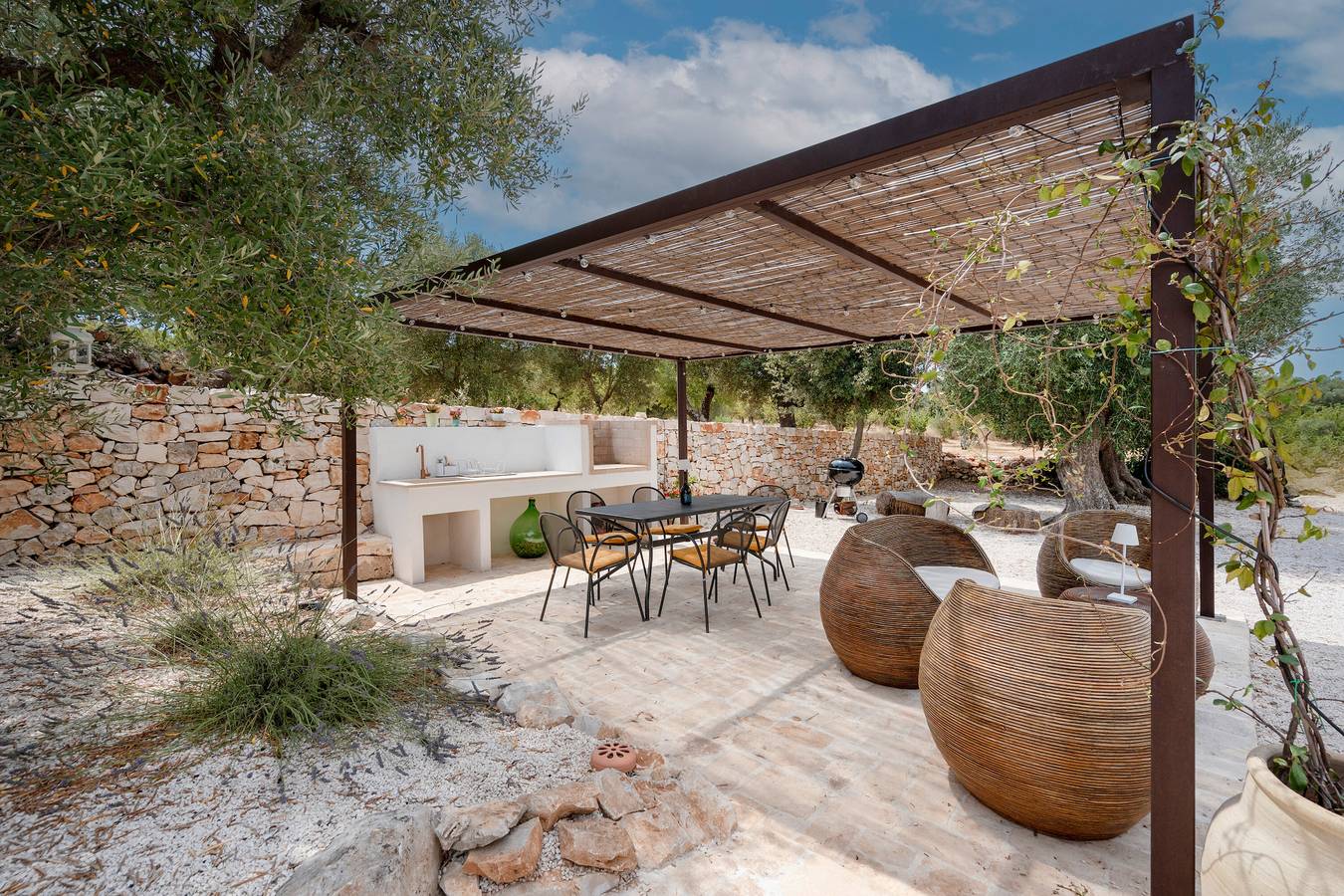 Villa 'Trulli Di Titti Countryhouse' con giardino privato, Wi-Fi e aria condizionata in Castellana Grotte, Provincia di Bari