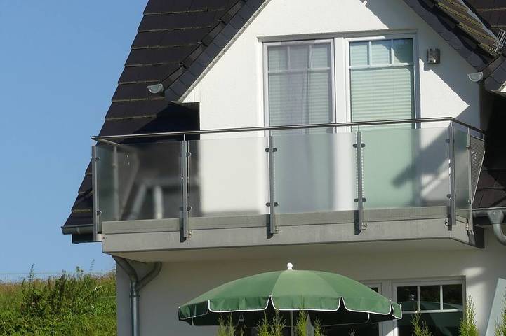 Ferienhaus für 4 Personen, mit Balkon und Whirlpool sowie Garten und Sauna in Bad Kleinen