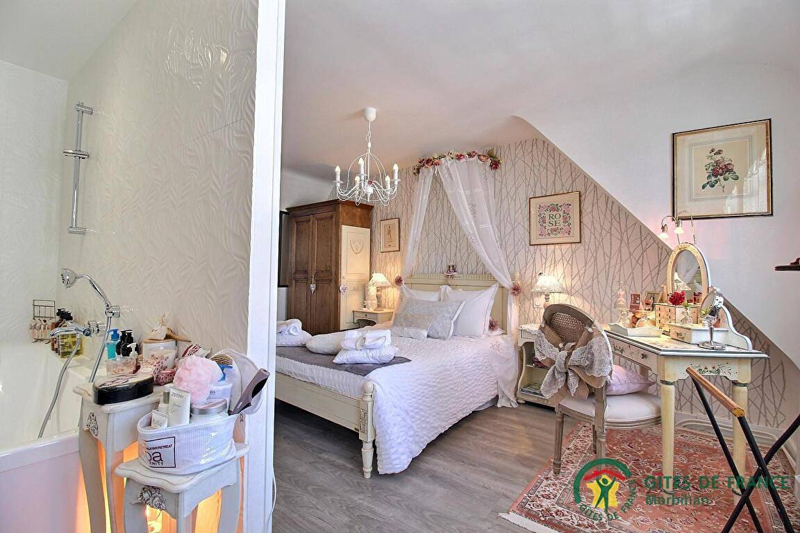 Marie... la fée endormie - Marie... la Fée Endormie in Muzillac, Côte des Mégalithes