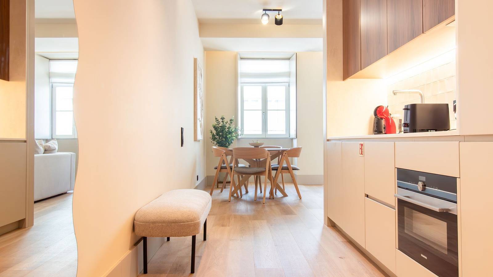 Ganze Wohnung, Santa Catarina Front-Row Suite by Lovelystay in Santo Ildefonso, Porto