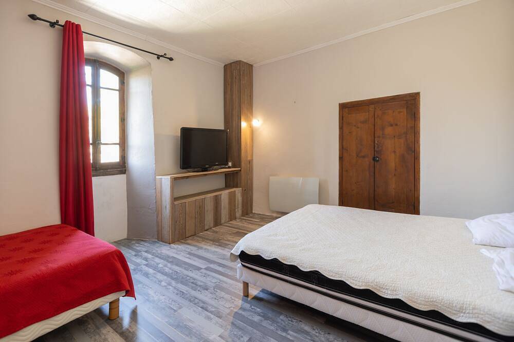 Ferienhaus-Villa-Eigenes Badezimmer-Blick auf die Landschaft in Labeaume, Ardèche