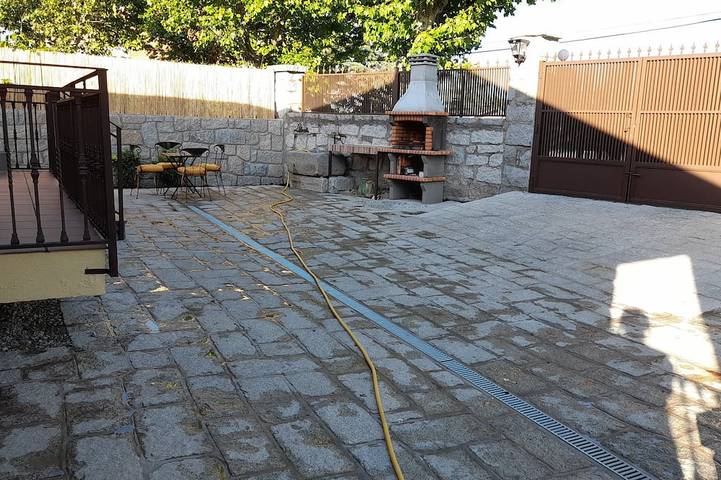 Casa de piedra, acogedora en invierno, fresca en verano, todas las comodidades in Becerril de la Sierra, Área Metropolitana de Madrid