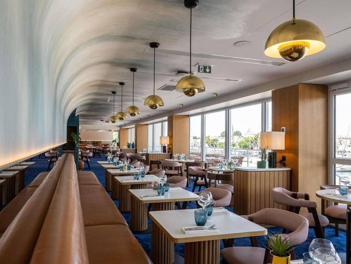 Hôtel pour 4 personnes, avec terrasse ainsi que vue et piscine, animaux acceptés dans Aquarium de la Rochelle - 2