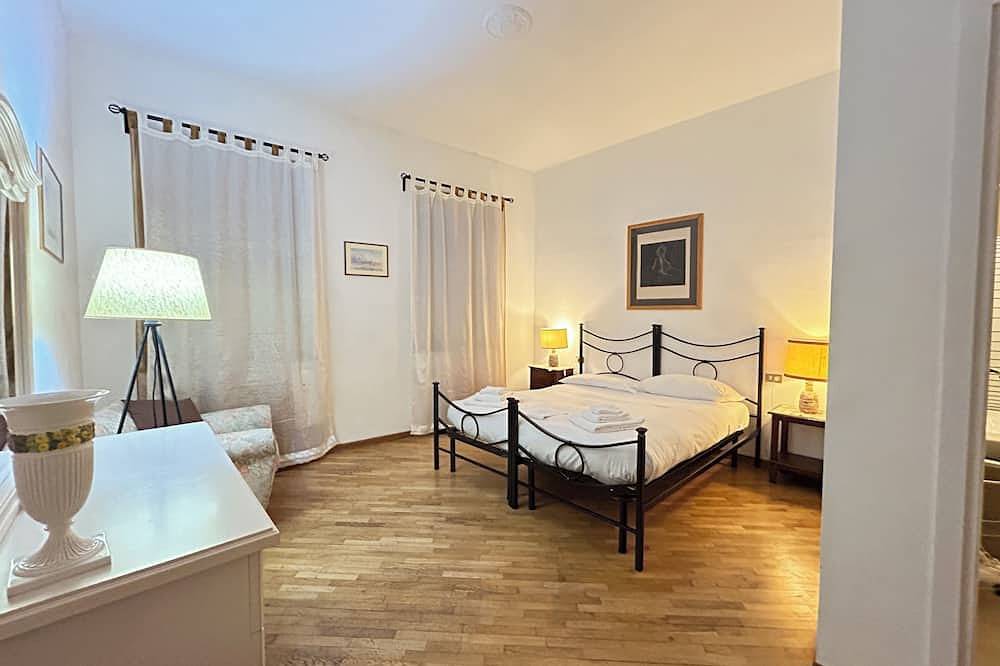Appartamento intero, 2 bedroom apartment in firenze in Firenze Centro storico, Firenze