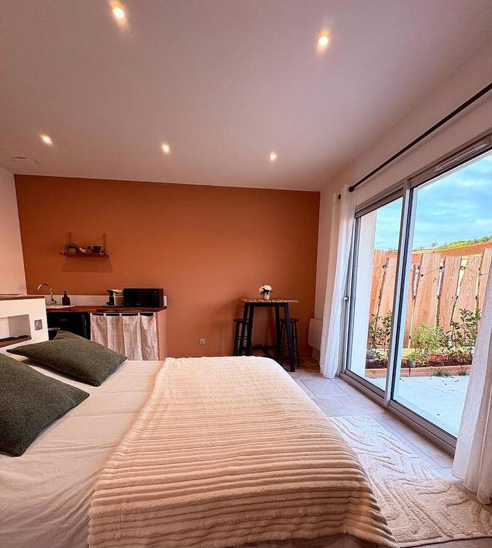 Gîte pour 2 personnes, avec Terrasse dans Ludesse