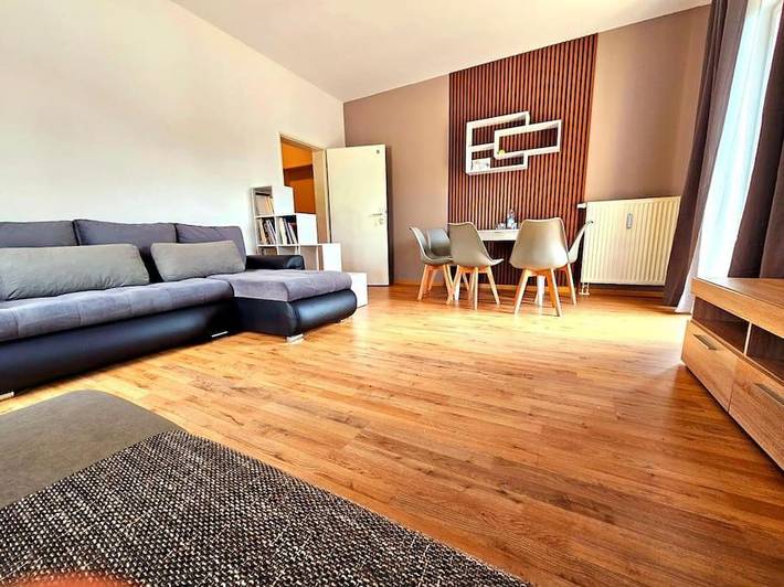 Ferienwohnung für 9 Personen, mit Terrasse und Garten sowie Sauna in Oberschleißheim