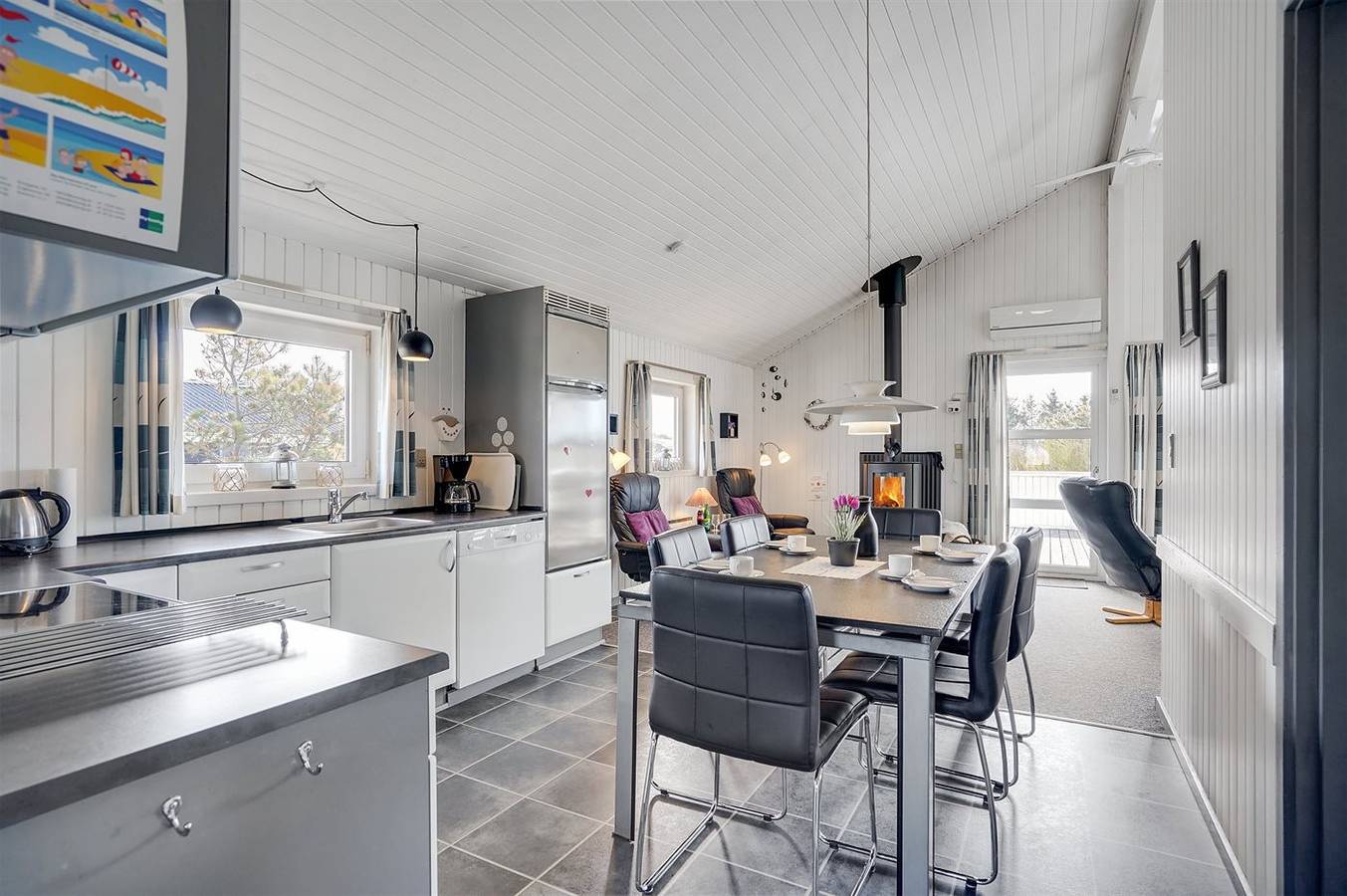 Awesome home in Hvide Sande w/ Sauna, Wifi and 3 Bedrooms in Bjerregård, Holmsland Klit