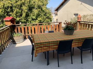 Gîte pour 7 personnes, avec jardin et terrasse, animaux acceptés à Champagnole