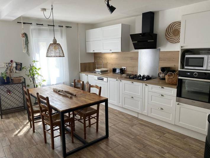 Location de vacances pour 4 personnes, avec jardin à Saint-Jean-de-Barrou