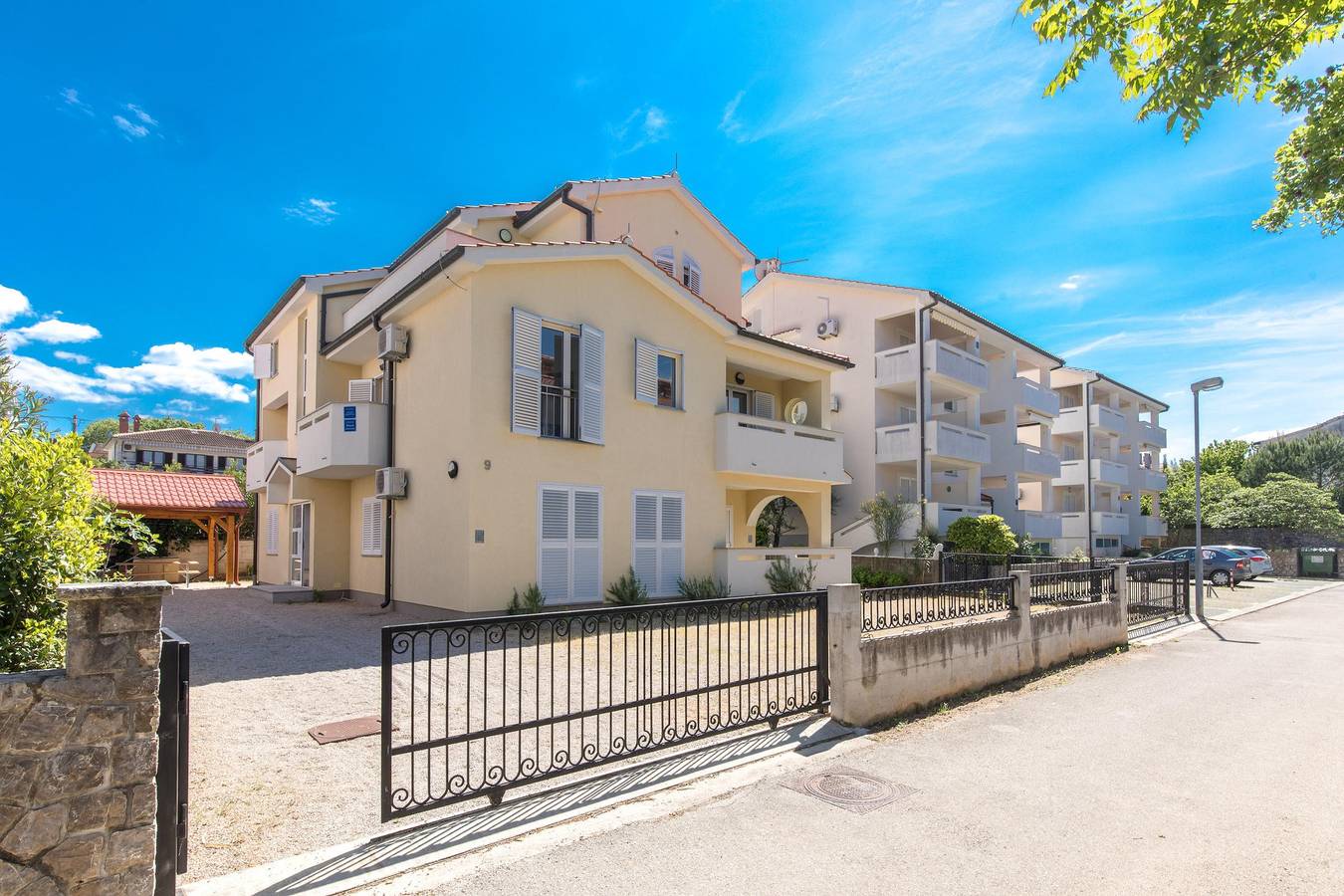 Entire apartment, One bedroom apartment with balcony Malinska, Krk A-19371-d in Malinska-Dubašnica, Krk