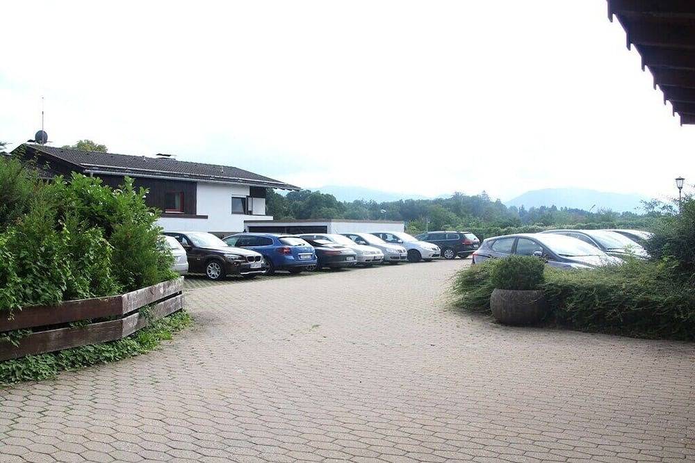 Ferienwohnung mit 1 Schlafzimmer in Murnau am Staffelsee, Das Blaue Land