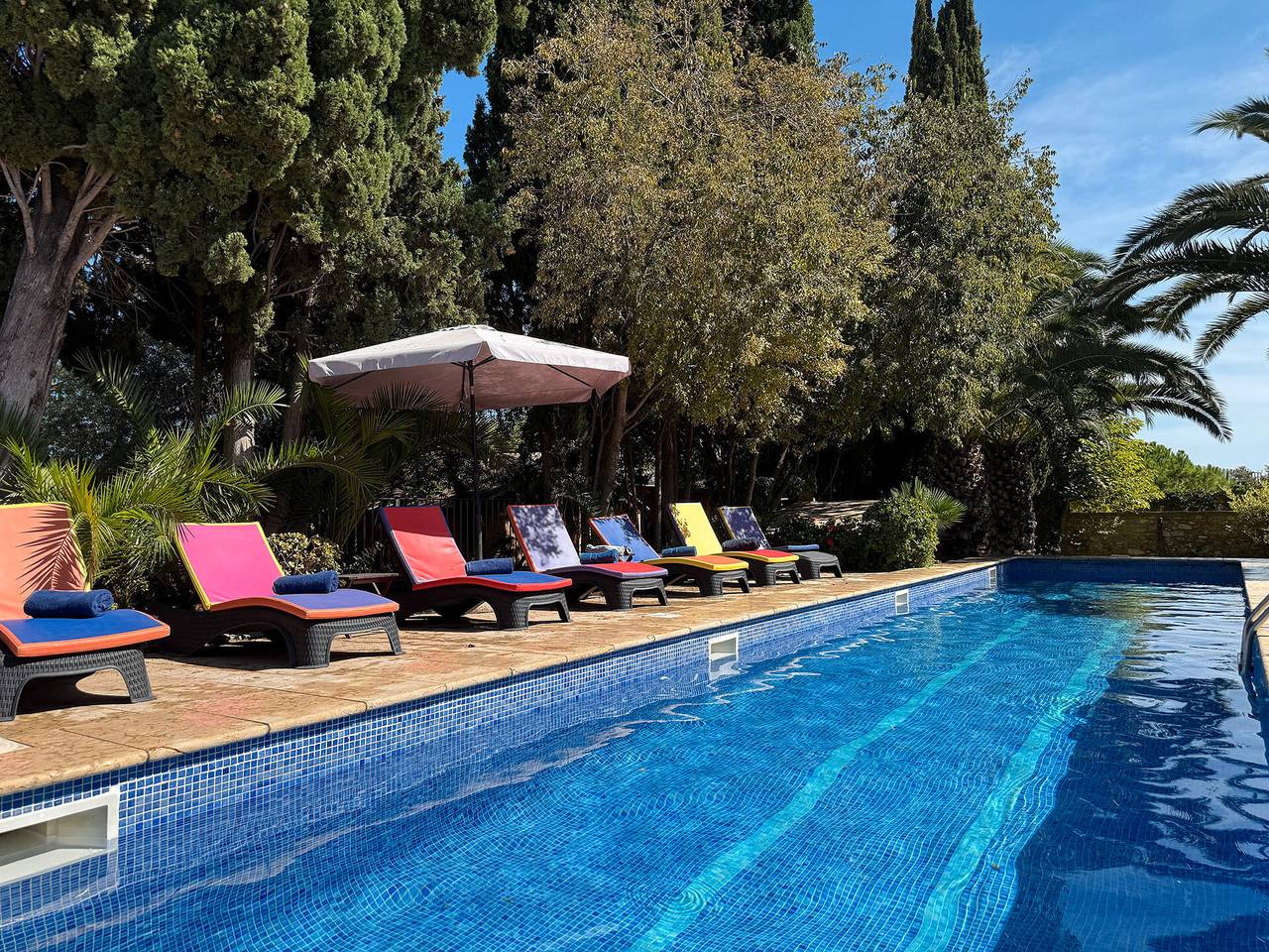 Villa « Masia Notari Casabona » avec piscine privée, Wi-Fi et climatisation in Vilanova i la Geltrú, Garraf