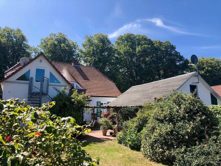 Ferienwohnung für 2 Personen, mit Garten und Terrasse in Wustrow