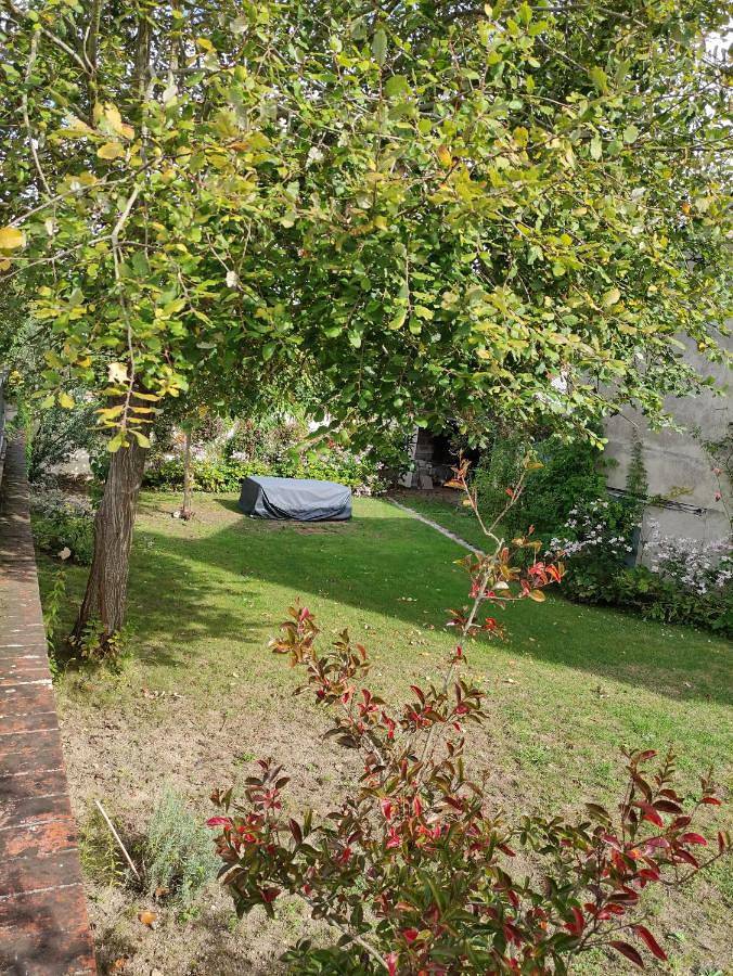 Location de vacances pour 8 personnes, avec vue et jardin à Châteauvieux - 2