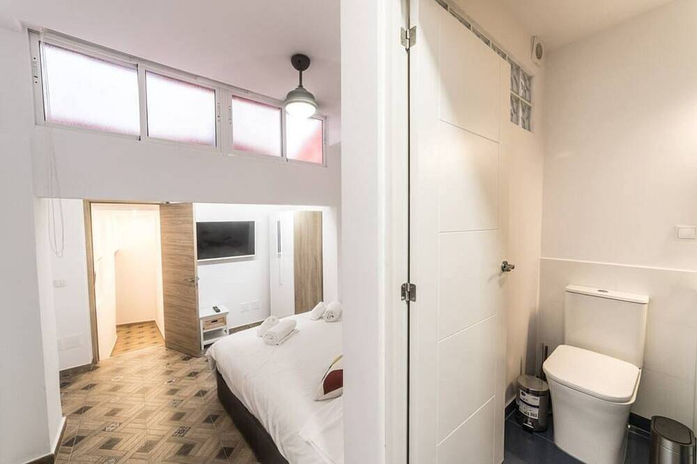 4-storey semi-detached house in the centre of alicante in El Barrio, Alicante