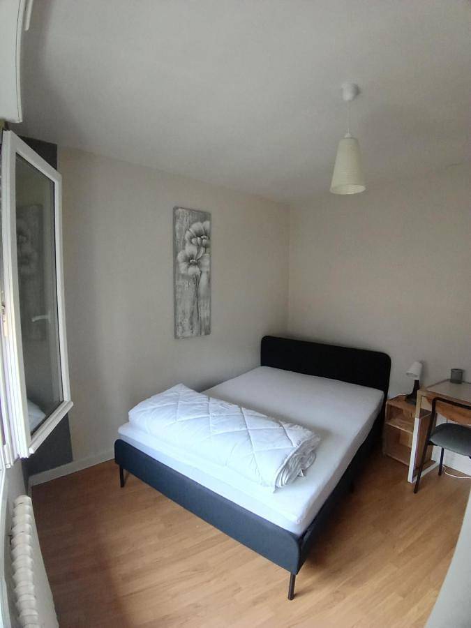 Cottage pour 2 personnes, avec terrasse et vue à Plémet