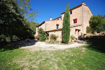 Cottage pour 2 personnes, avec jardin et piscine à Jouques